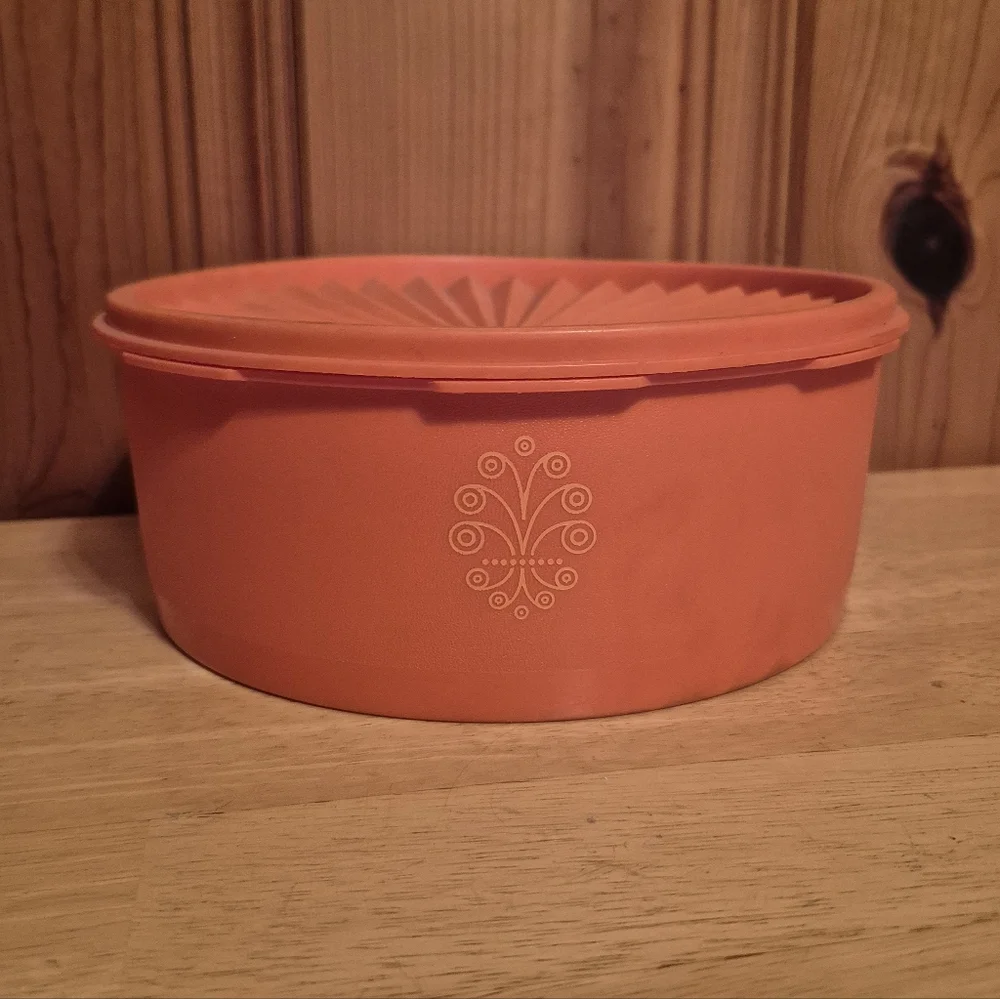 ❤️‍🔥 Vintage Tupperware Orange Servalier Storage Container Canister w/ Lid